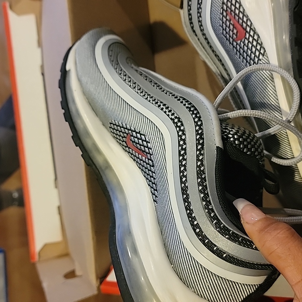 Nike - Picture 5 of 6